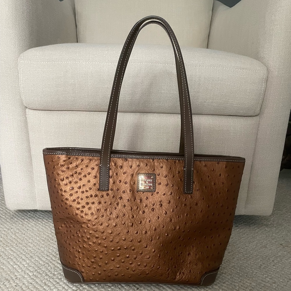 Dooney & Bourke Charleston tote handbag in ostrich embossed genuine leather